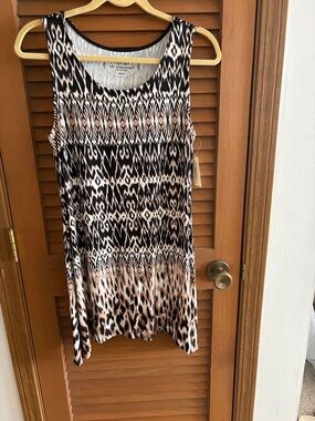 Soma Sleeveless Printed Tank Top in Black, White & Tan